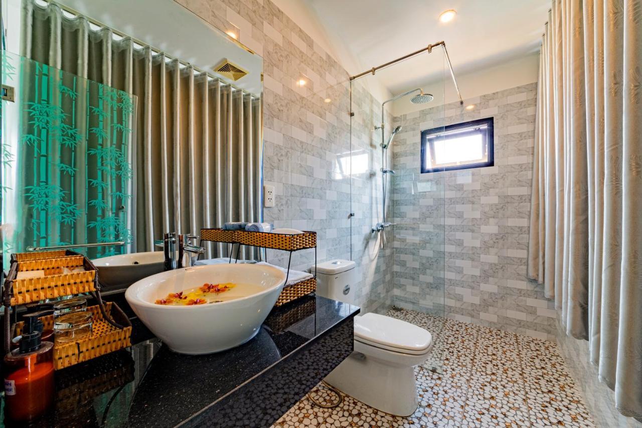 Deluxe Double or Twin Room City View