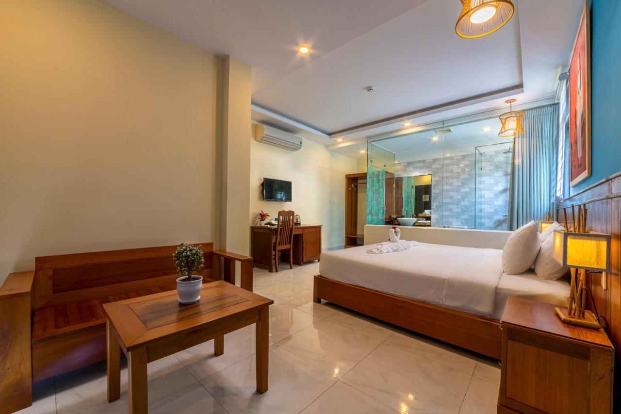 Deluxe Double or Twin Room City View