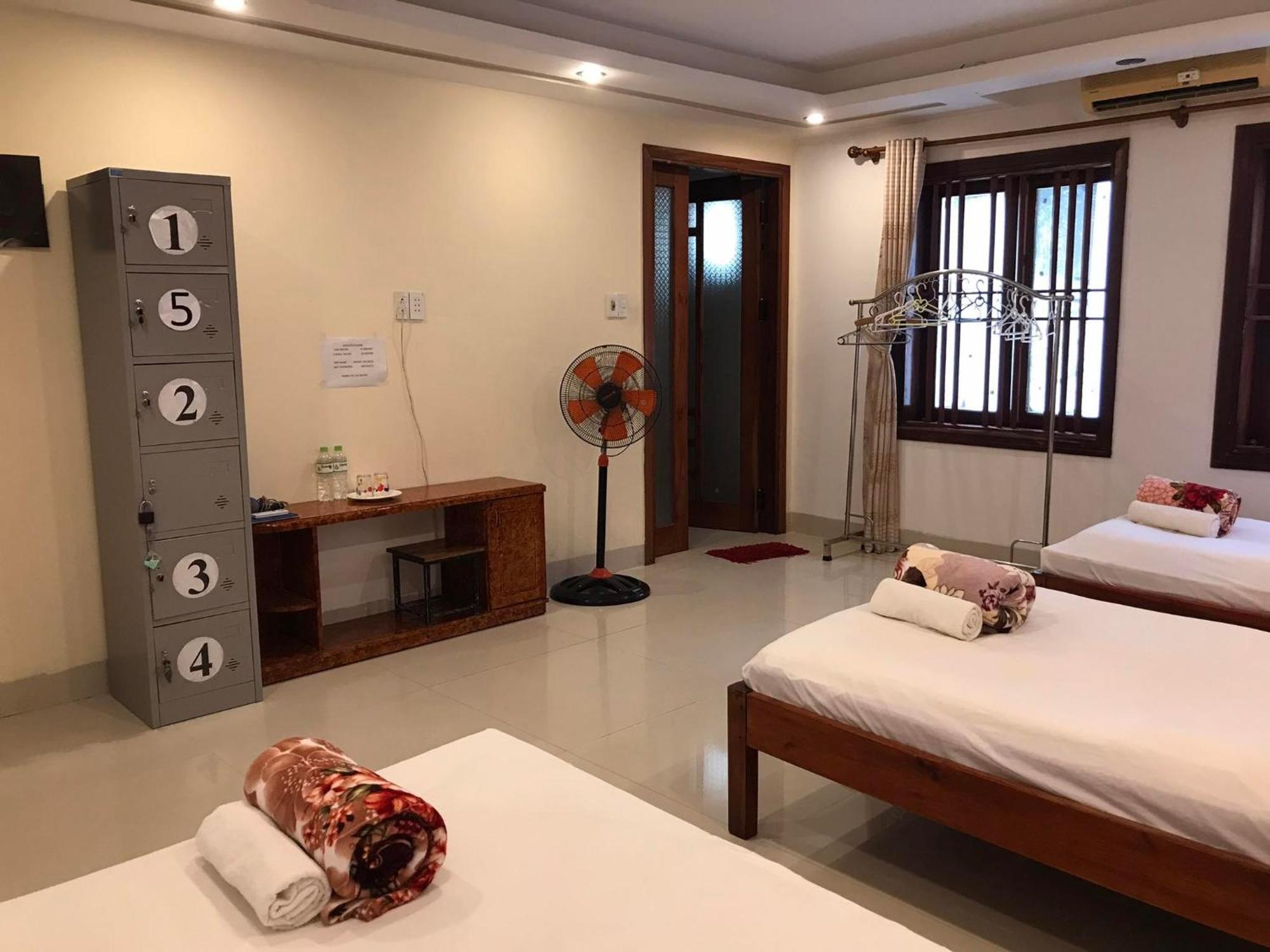 Bed 4-Bed Dormitory Room